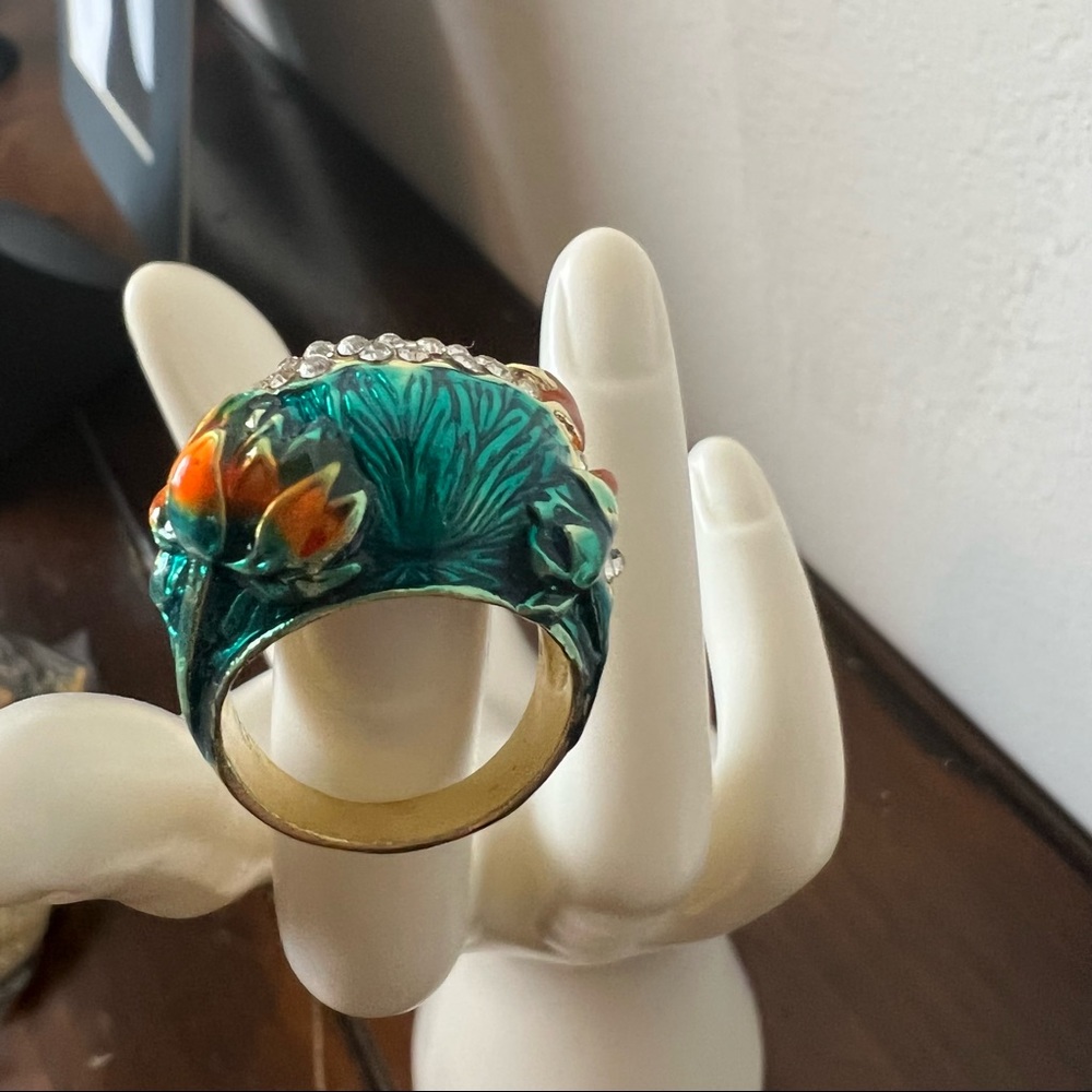 💰2/$45 NEW Teal lotus flower & rhinestones enamel domed gold ring - Picture 8 of 8